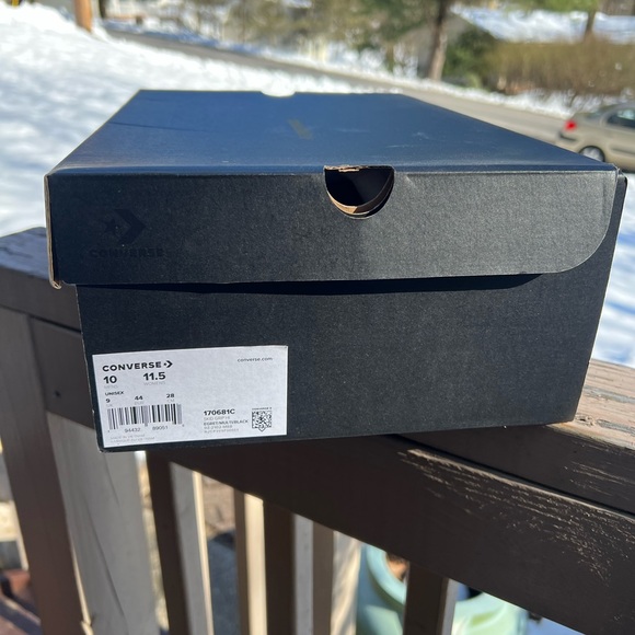 Convese - Picture 8 of 8